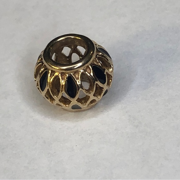 Pandora Solid 14k Royal Victorian Gold Charm G585 Ale - Picture 7 of 13